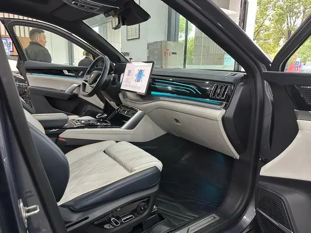 BYD Tang DM DM-p 215KM four-wheel drive flagship type
