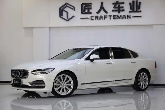 Volvo Volvo S90 PHEV T8 E-drive hybrid Honor Edition 3-seater Country VI