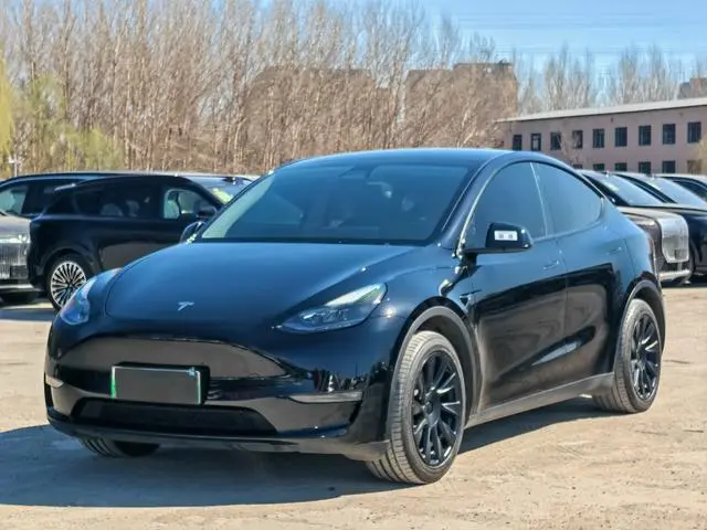 Tesla Model Y Facelift, long battery life, all-wheel drive version