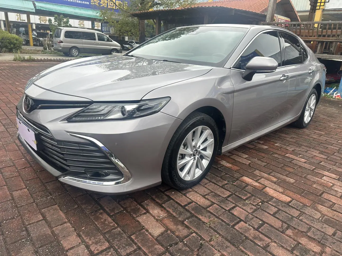 TOYOTA Camry 2.0G Deluxe Edition