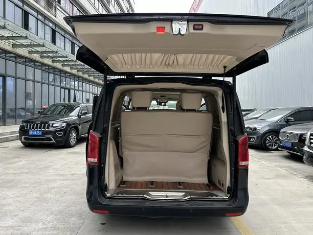 Mercedes-Benz Mercedes-Benz V-class V 260 L Premium Extended Version