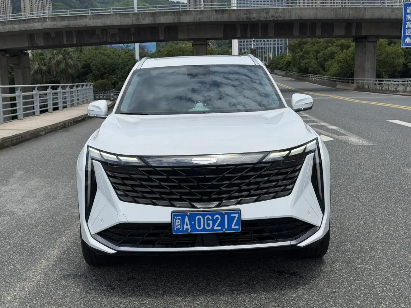 Geely Boyue L 1.5TD DCT Premium Edition