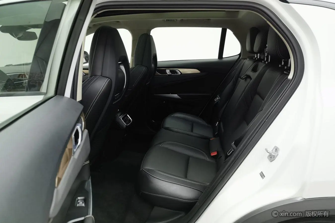 LYNK & CO Lynk 01 2.0T two-wheel drive version
