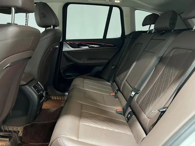 BMW BMW X3 xDrive25i M sports suit