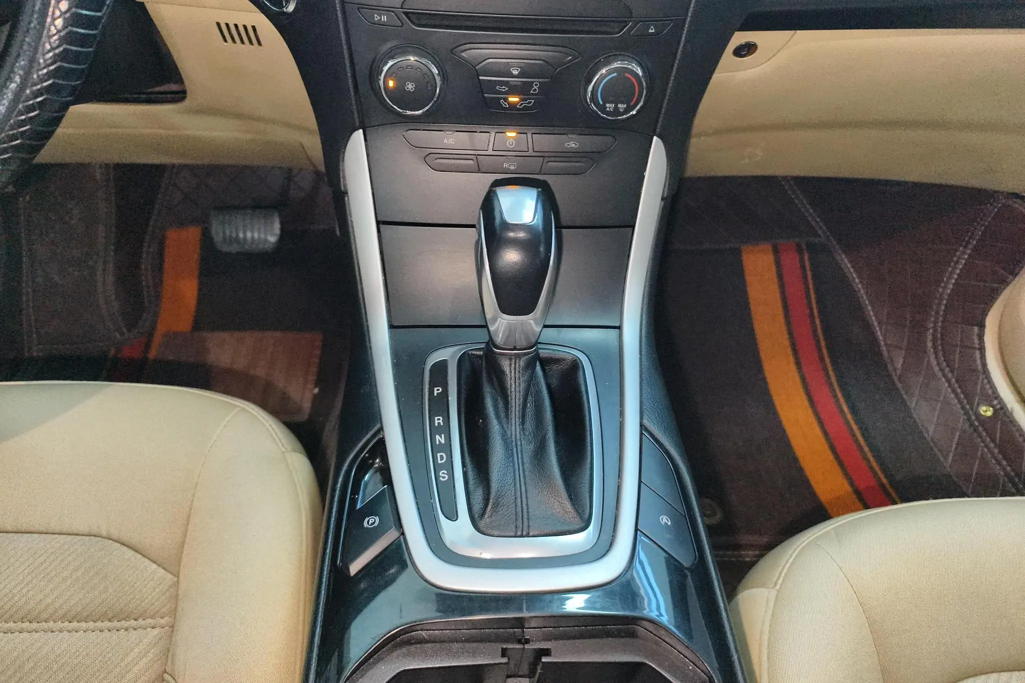 Ford Sharp World EcoBoost 245 two-wheel drive elite 5-seater country VI