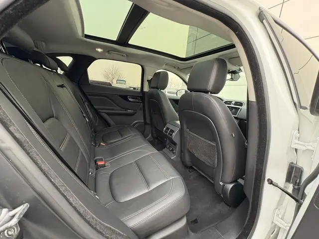 Jaguar Jaguar F-PACE 2.0T four-wheel drive Urban Exclusive Edition