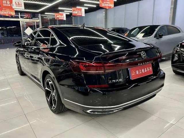 Volkswagen Passat 330TSI Starry Sky Deluxe Edition