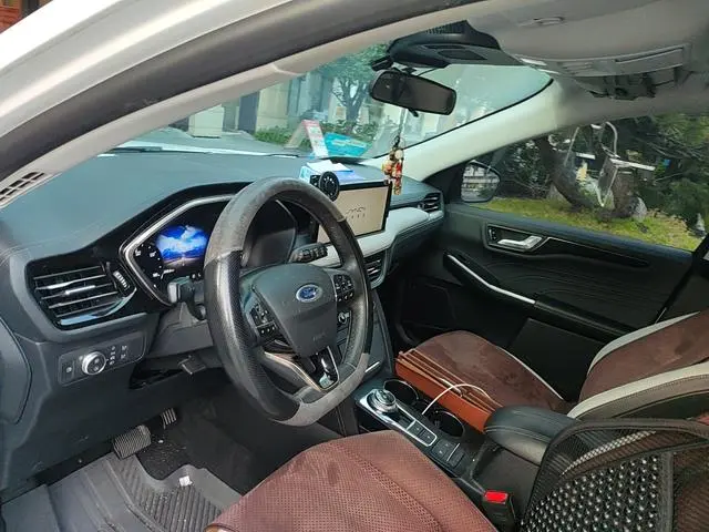 Ford Ruiji PHEV Plug-in hybrid version