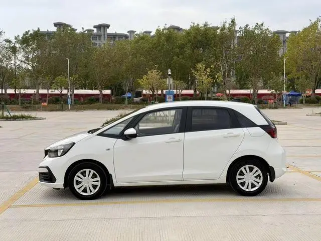 Honda Fit 1.5L CVT Trendy Edition