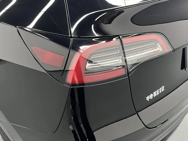 Tesla Model Y Performance high-performance all-wheel drive version