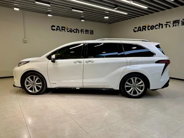 TOYOTA Saina Dual engine 2.5L platinum version