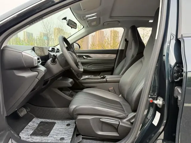 Dongfeng Fengshen Hao Han Honor Edition 1.5T Fashion Type