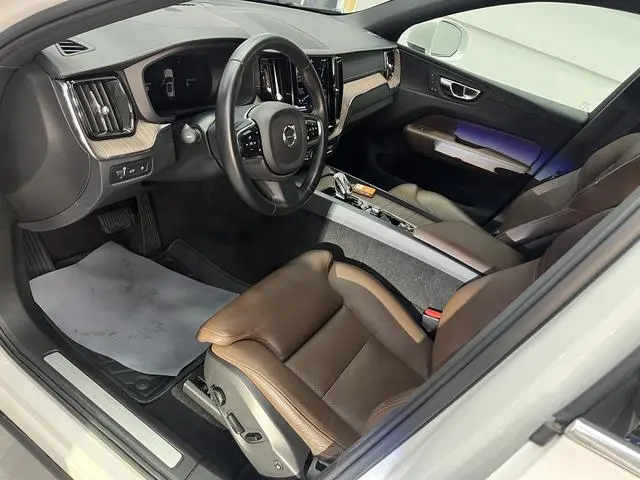 Volvo Volvo XC60 PHEV T8 four-wheel drive Zhiyuan Deluxe Edition