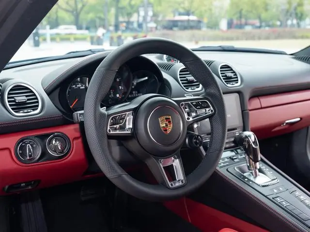 Porsche Porsche 718 Cayman 2.0T