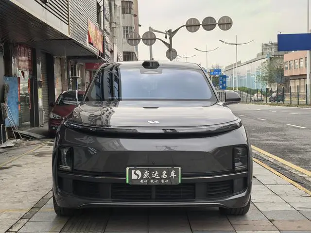 Li Auto Ideal L9 Max version