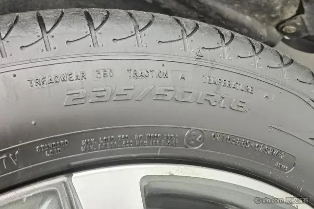 Roewe Roewe RX5 MAX 300TGI Automatic Smart Cockpit Deluxe Edition