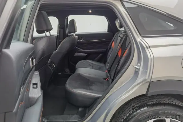 Haval Haval Beast 2.0T Zhizun four-wheel drive version
