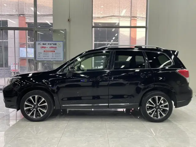 Subaru FORESTER Forester 2.5i Premium Navigation Version