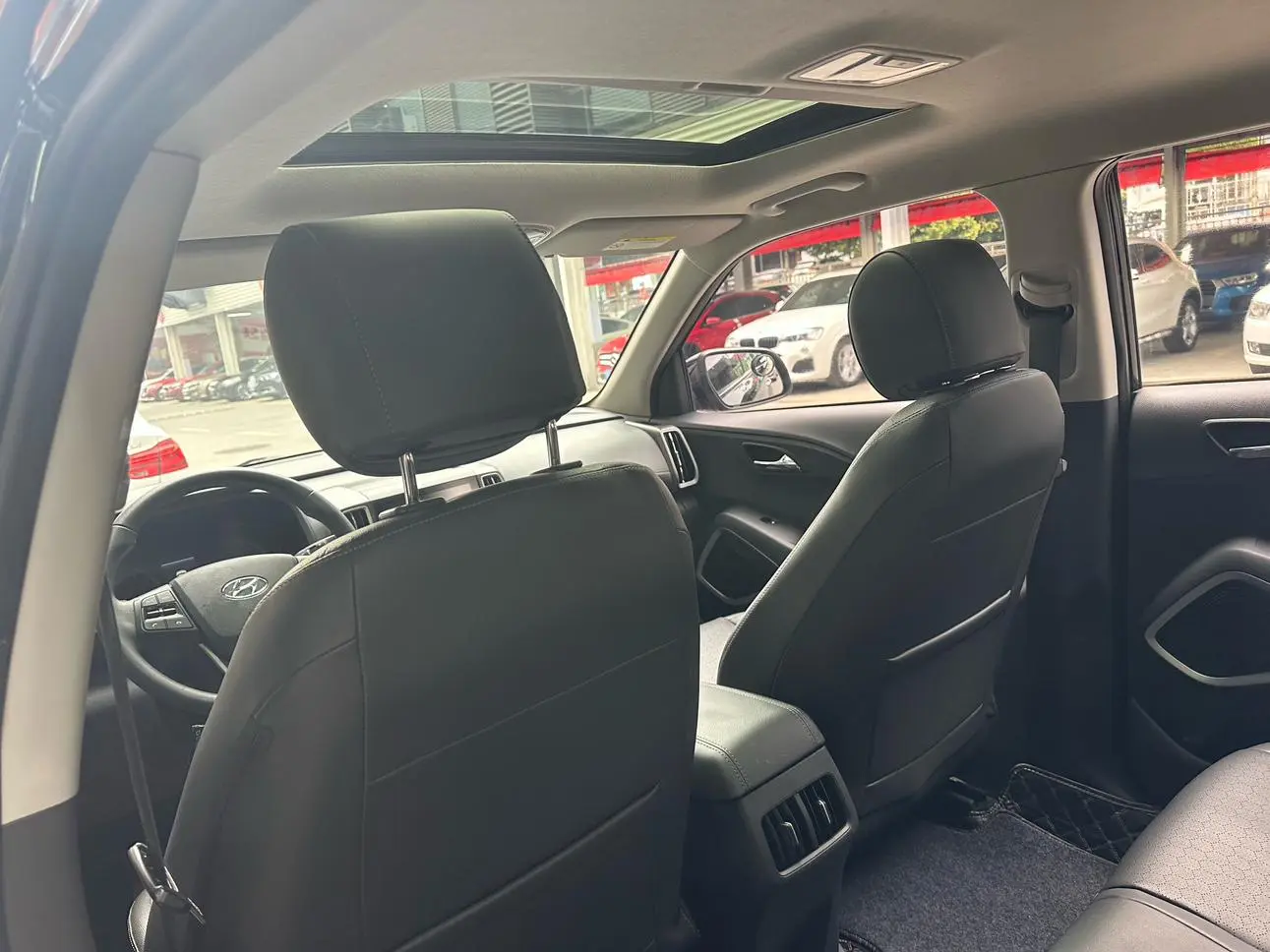 Hyundai Hyundai ix35 2.0L automatic two-wheel drive Zhiyong*Enjoy Edition