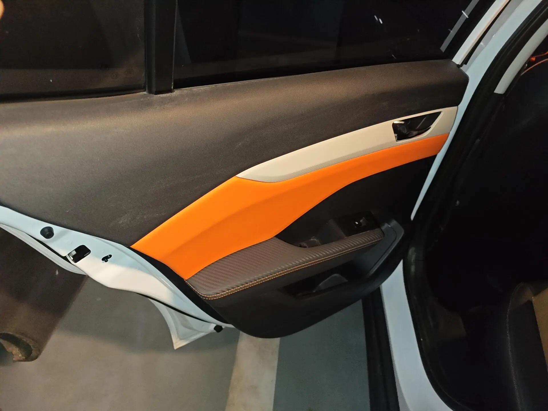 Dongfeng Fengshen Yi Hyun Mach version 1.5L automatic Wind Chasing version