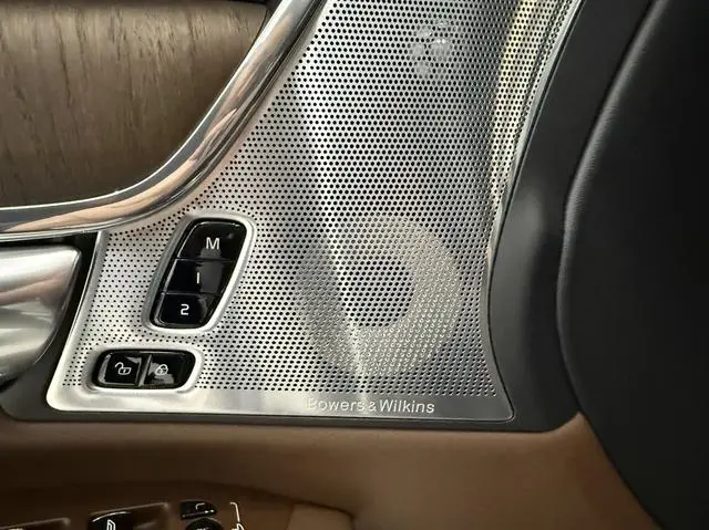 Volvo Volvo S90 PHEV T8 four-wheel drive long battery life Zhiya Deluxe Edition