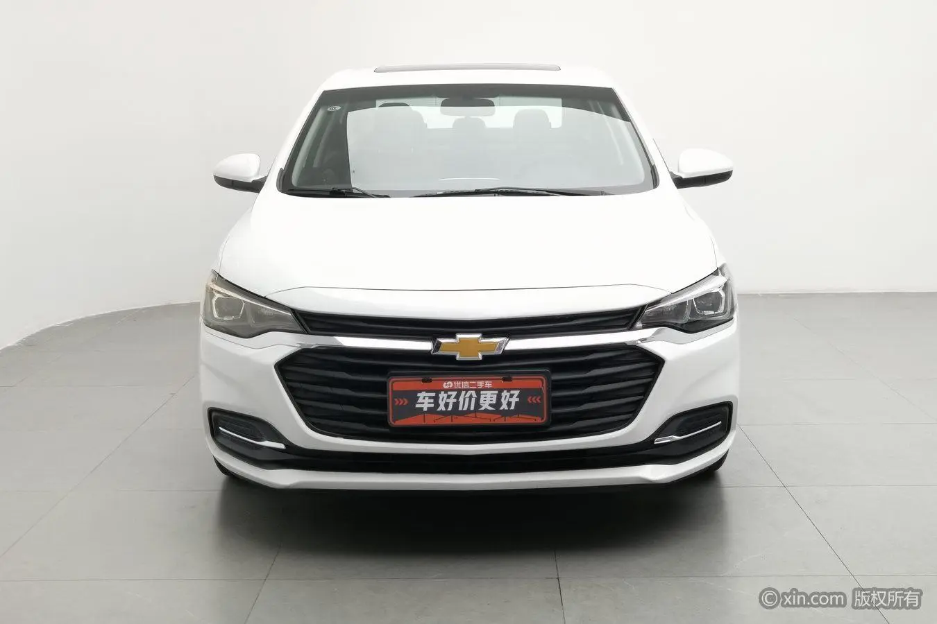 Chevrolet Cruze 320 automatic Enjoy Skylight version