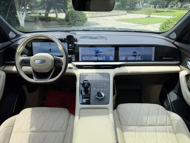 Geely Xingyue L 2.0TD high-power automatic two-wheel drive Dongfang Yao Lanxing version