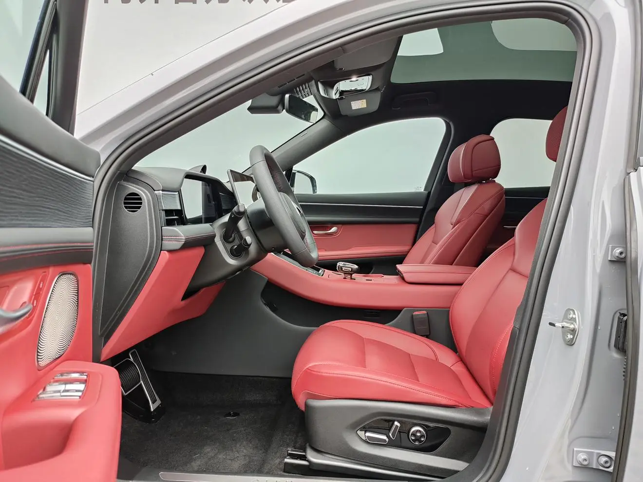 AITO Ask the world M5 Extended range Max RS four-wheel drive high-end smart driving version