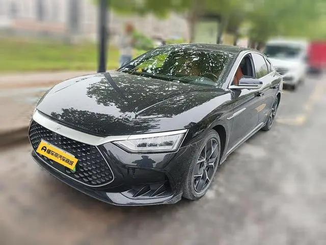 BYD Han DM DM-i 242KM flagship type