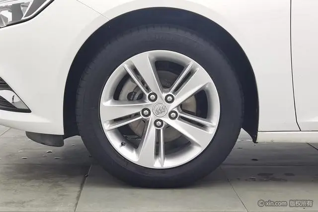 Buick Regal 20T Elite Country V