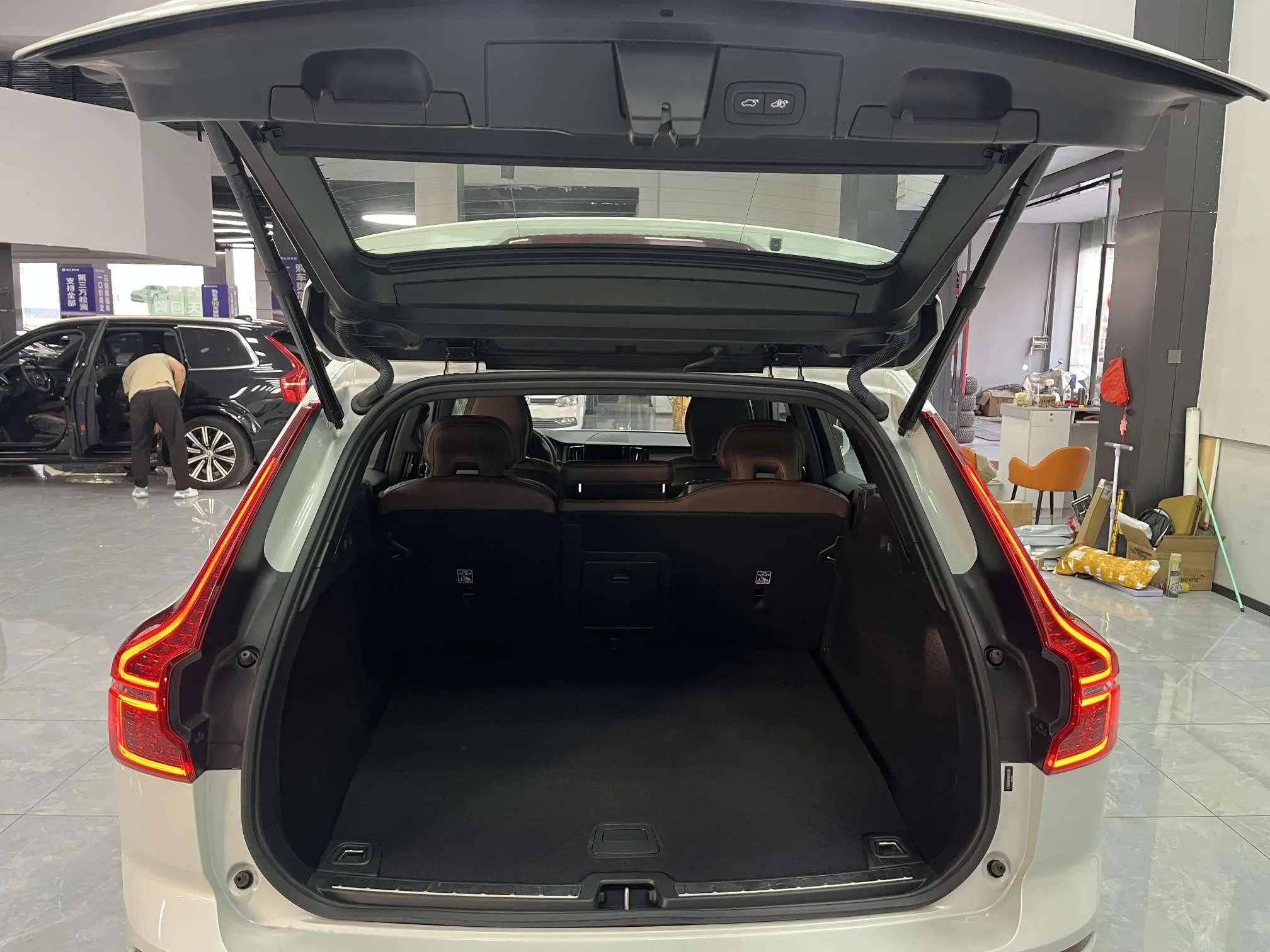 Volvo Volvo XC60 PHEV T8 four-wheel drive Zhiyuan Deluxe Edition