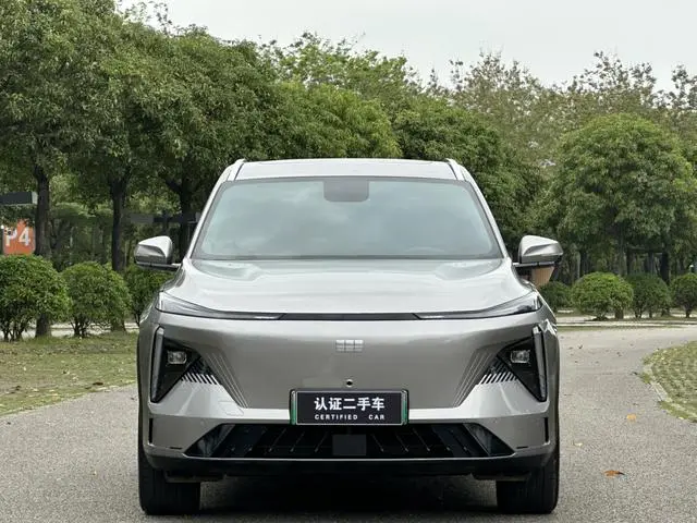 Geely Galaxy Galaxy L7 1.5T DHT 55km PRO