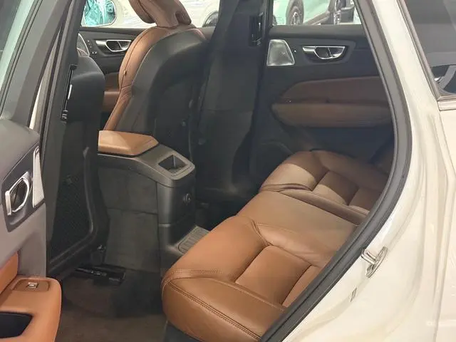 Volvo Volvo XC60 PHEV T8 four-wheel drive long battery life Zhiya Deluxe Edition