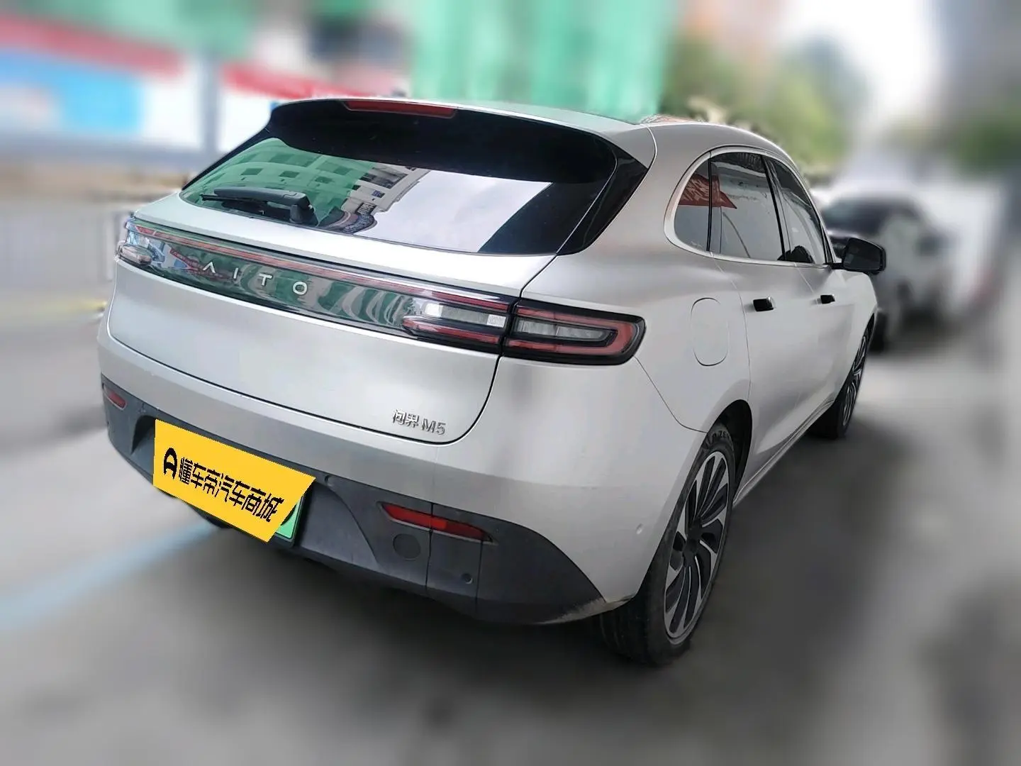 AITO Ask the world M5 Extended range four-wheel drive performance version