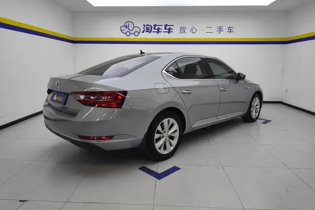 Skoda Speed pie ZI330 DSG Comfort Edition Country V