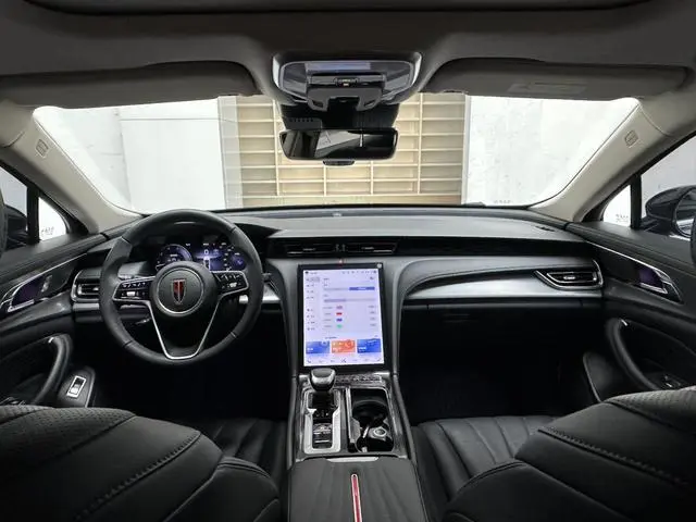 Hongqi Hongqi H5 2.0T Automatic Zhilian Qichang Version