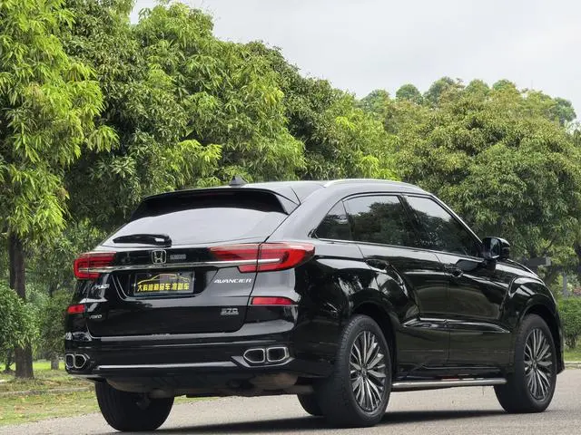 Honda Crown Road 370 TURBO 9AT Premium Edition AWD