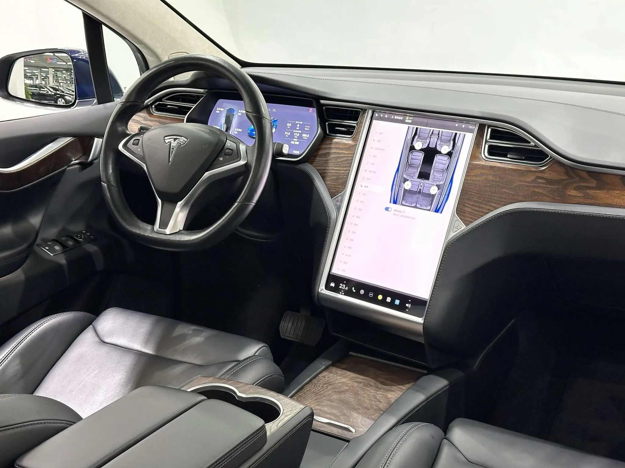 Tesla Model X 100D long battery life version