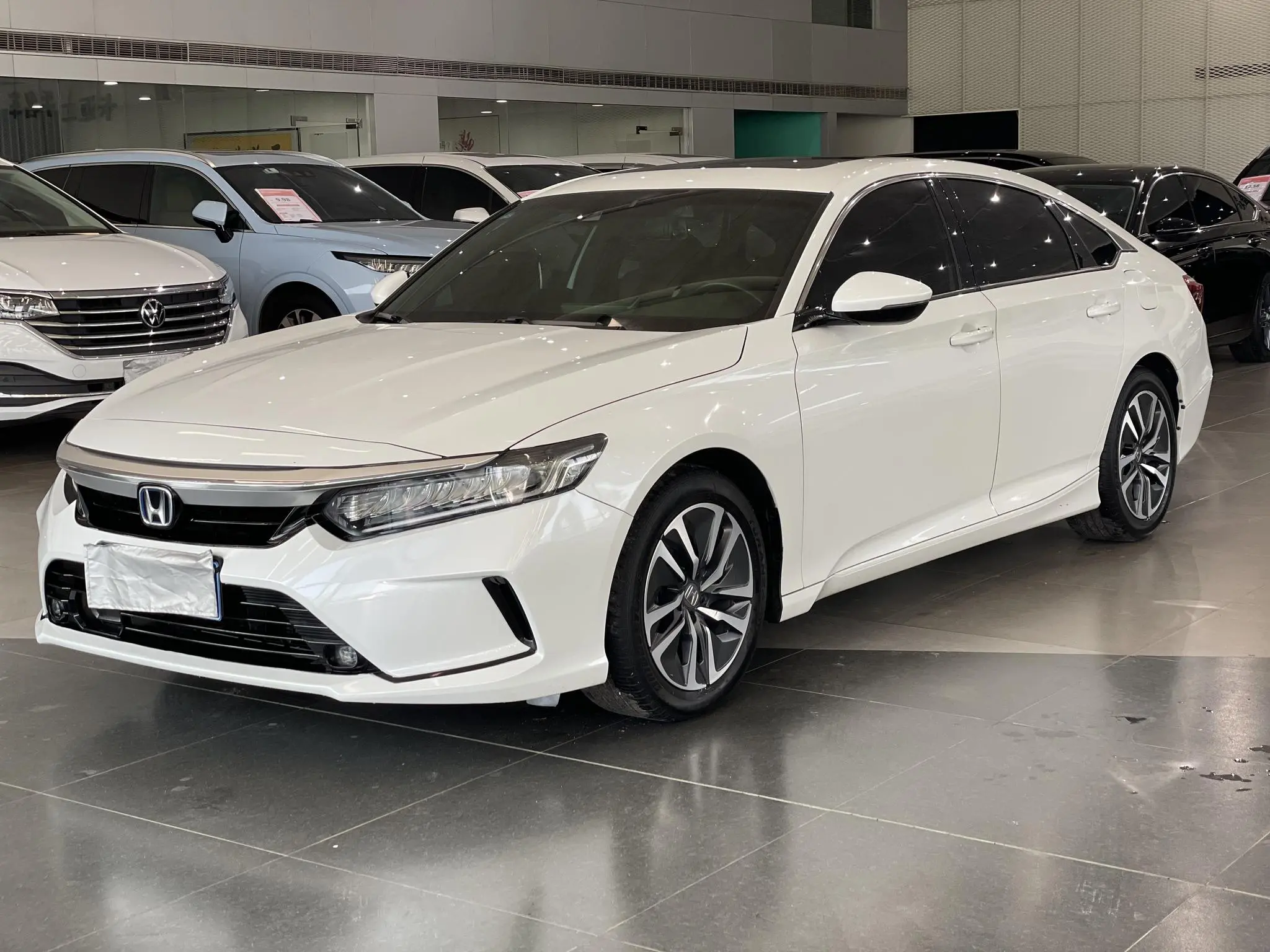 Honda Yingshipai Rui*Hybrid 2.0L Jingya Version