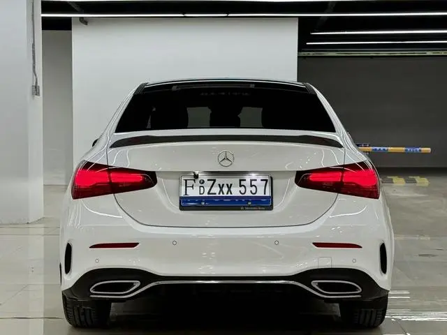 Mercedes-Benz Mercedes-Benz A-class A 200 L sports sedan fashion Version