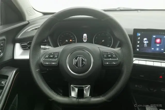 MG MG5 180DVVT CVT Youth Deluxe Edition