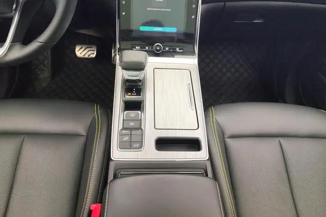 Roewe Roewe RX5 PLUS 300TGI Automatic Ali National Tide Ronglin Edition