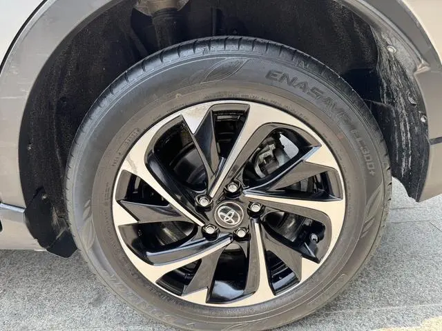 TOYOTA IZOA 2.0L Yichi Edition Country V