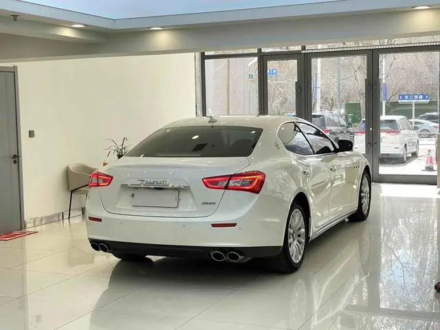 Maserati Ghibli 3.0T Standard Edition