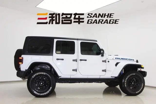 Jeep Wrangler 4xe PHEV Four-door 2.0T 4xe Sahara