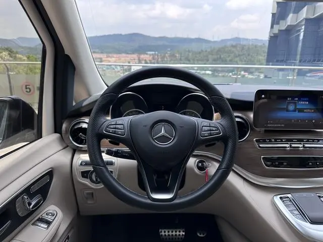 Mercedes-Benz Mercedes-Benz V-class V 260 Premium Edition