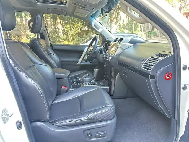 TOYOTA Prado 2.7L automatic standard version