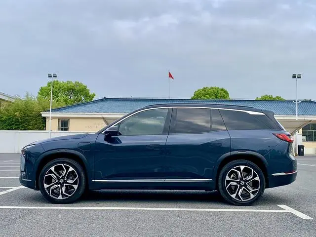 NIO NIO ES8 580KM base version six seats