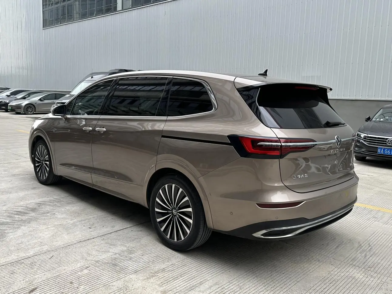 Volkswagen Weiran 380TSI Premium Edition