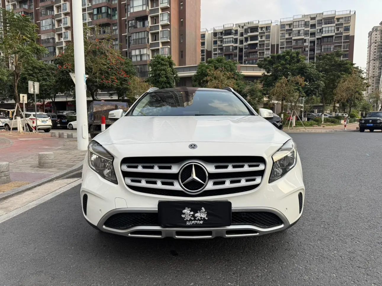 Mercedes-Benz Mercedes-Benz GLA GLA 200 fashion type